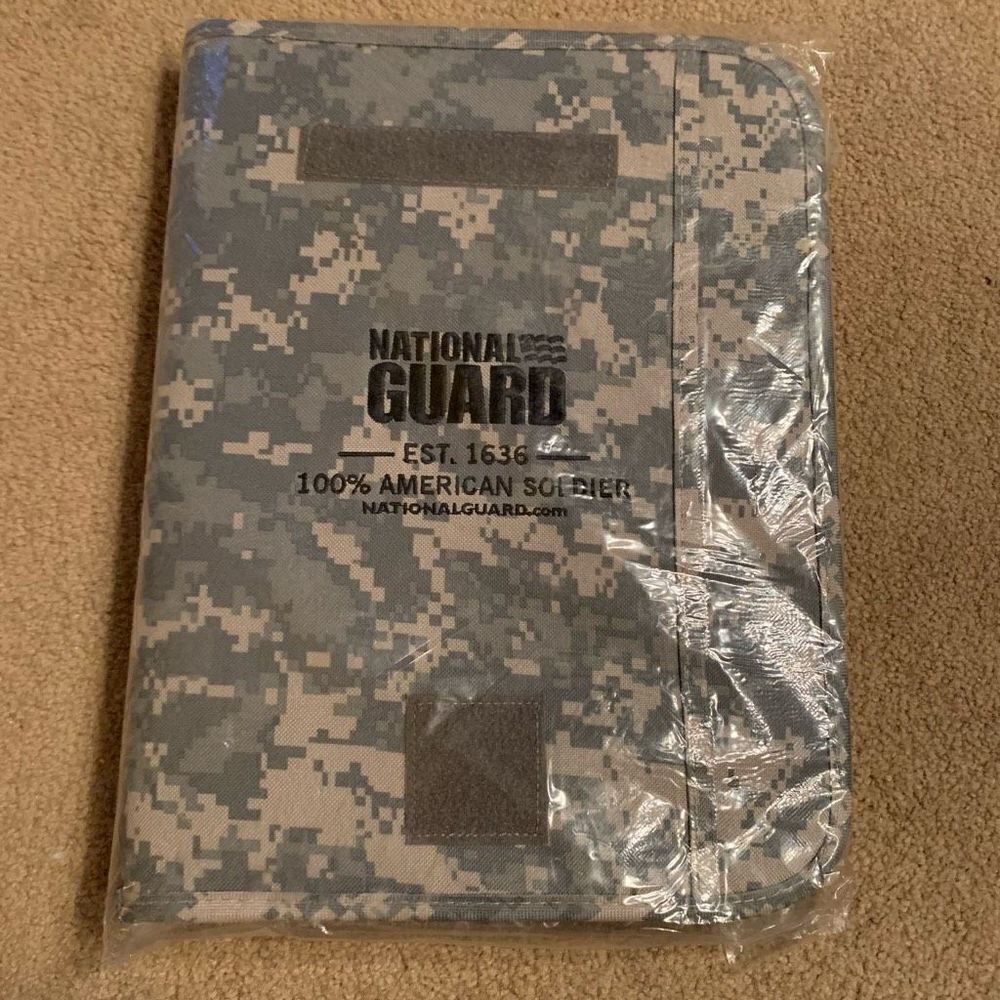 National Guard 100% American Soldier Digital Camouflage Portfolio *New*